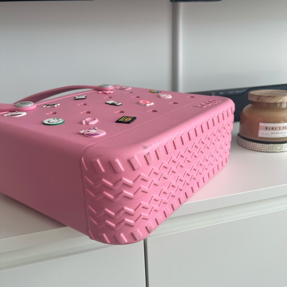 Limited Edition “Pink Hearts Valentine” Bogg Bag - Picture 10 of 10
